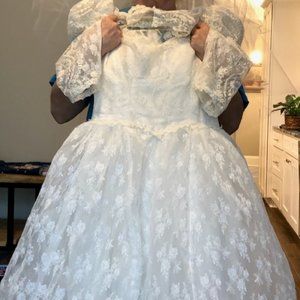 Vintage Lace Wedding Dress